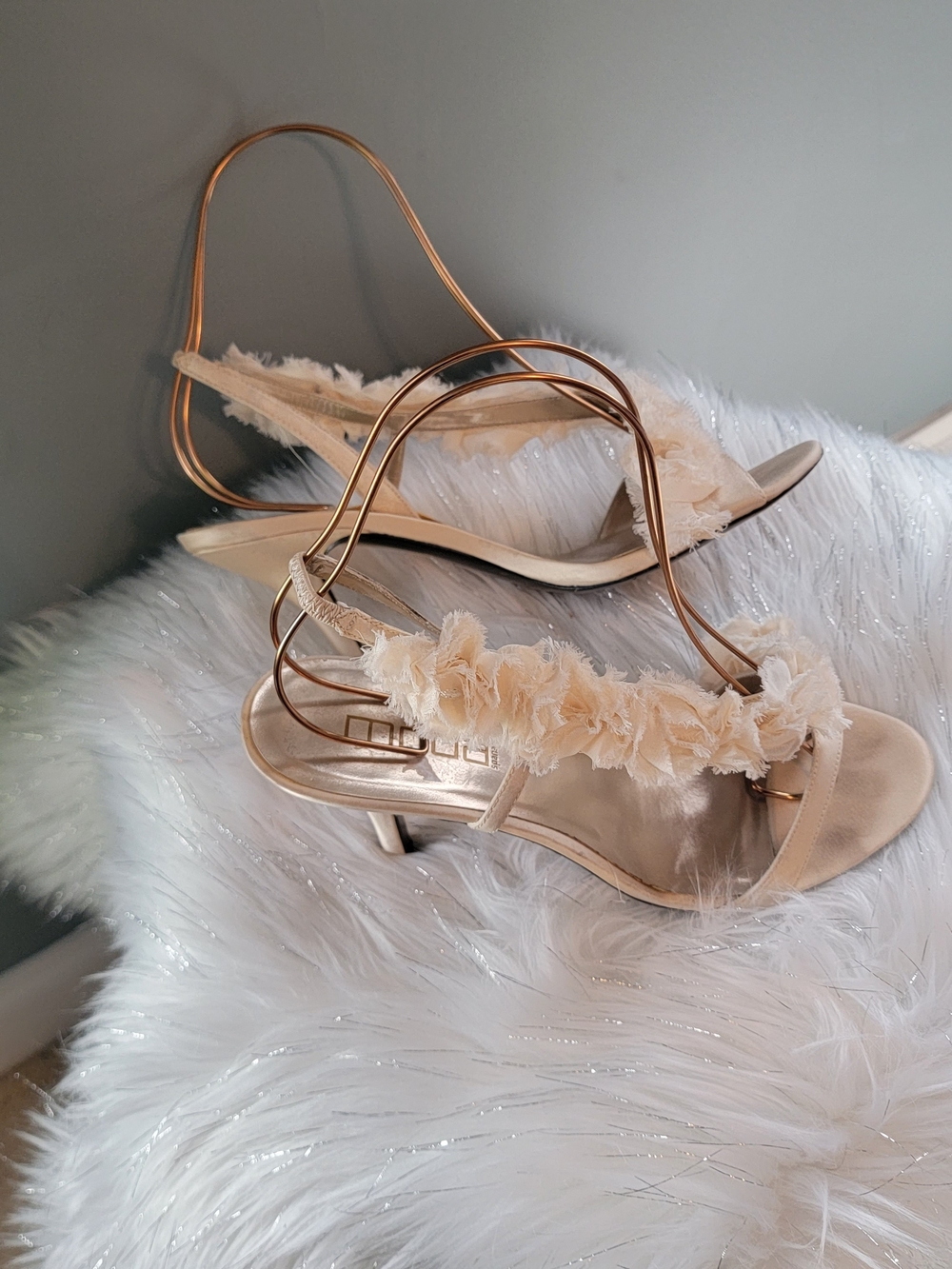 Moda International Cream Ruffle Slingback Heels - Picture 4 of 8